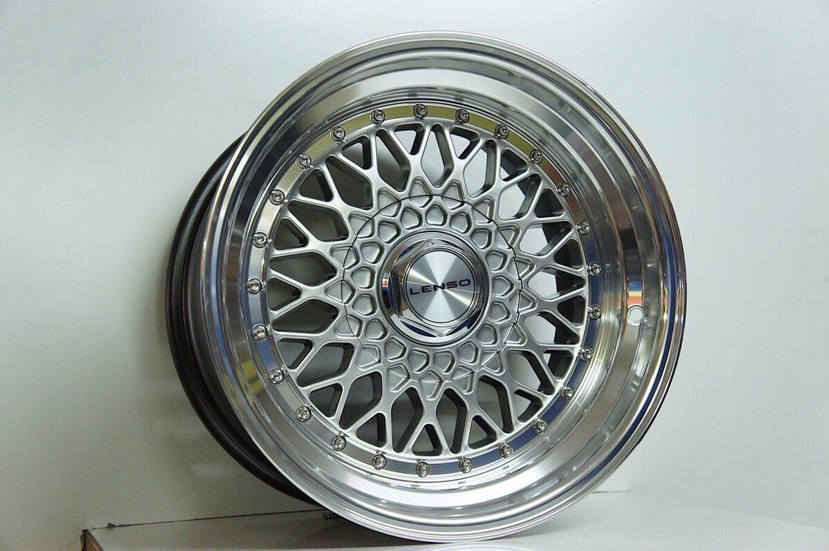 mekarban's tweet photo. 16" lenso vethl u/ jazz, swift,yaris,fiesta,freed,march,picanto,brio,mobilio,avanza,xenia,livina,accord,civic,dll https://t.co/YKYArnrtVy