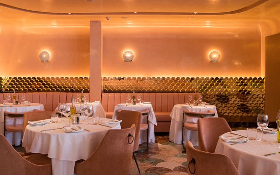 LightTouch_PLD's tweet photo. We absolutely loved contributing our design skills to Flamingo Room by Tashas and the results were simply gorgeous! Check out the pictures below. #lighttouch #lighting #architecture #sustainability #interior #design #retail #middleeast #myuae #mydubai https://t.co/EAKh4M5twS