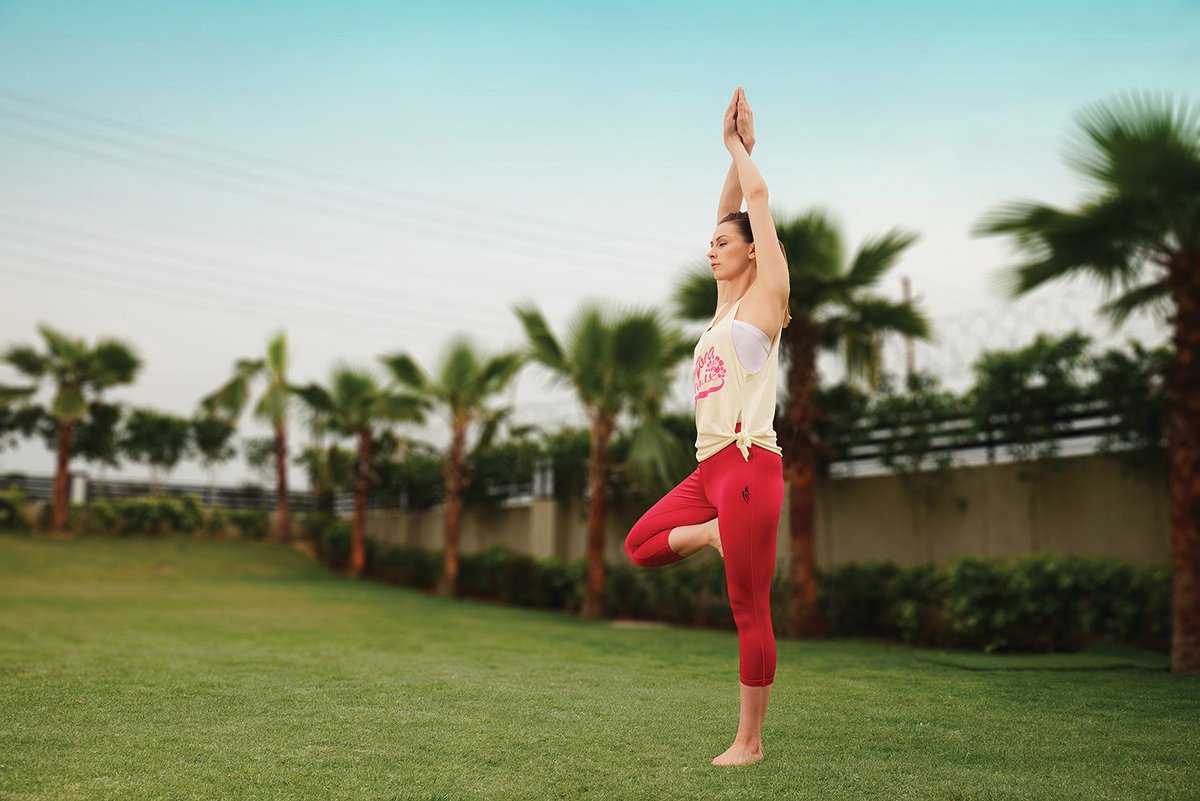 Perfitalia's tweet photo. Move freely and fearlessly in our Yoga tee designed with the softest and finest cotton fabric. Click the link for more such collection. https://t.co/j5zuBRKxal
#Perf #Toughenup #MyPerf #MyPerfLook #Perfbrand #Tshirts #lowers #leggings #Yogafitness #SitUps #PushUps #Fitspiration https://t.co/RAJr3QyFpX