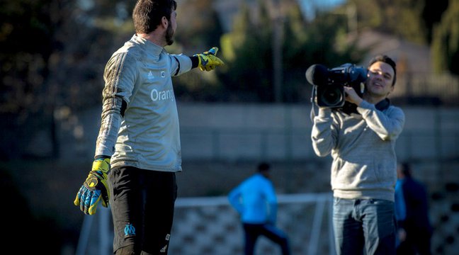 20minutesSport's tweet image. VIDEO. OM: «Pas une communication nord-coréenne!» Le réalisateur d'«Objectif Match» raconte les coulisses de Marseille dlvr.it/QtVh5P via @20minutesSport