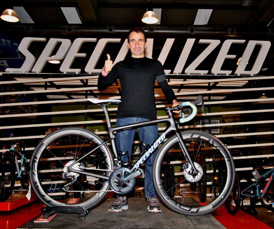 Después de una Race Across América inolvidalbe y un verano para olvidar, la rueda sigue girando gracias a Ciclos Larequi, a Mintxo Larequi y a Felix Larequi Gaspar y a Specialized. Con las colaboraciones que tenía y algunas nuevas... ¡Tenemos el rumbo!