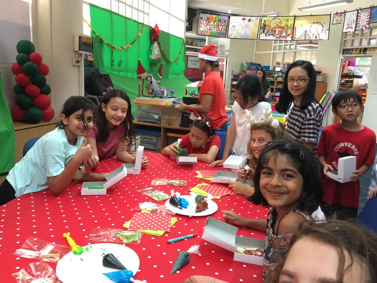 LynnMarieConno3's tweet photo. Y6 BSJ end of term celebrations 🥳 https://t.co/cOFZIuOMK1