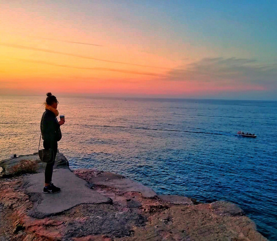 bigwsmallp's tweet photo. "Build your life on your dreams; because dreams never have bad endings."
-M.F. Moonzajer
#BWSP #ttot #travel #travelquote #visitlebanon #lebanon #sunset #beirut #livelovebeirut  #wanderlust. https://t.co/W4bC3HXrwM