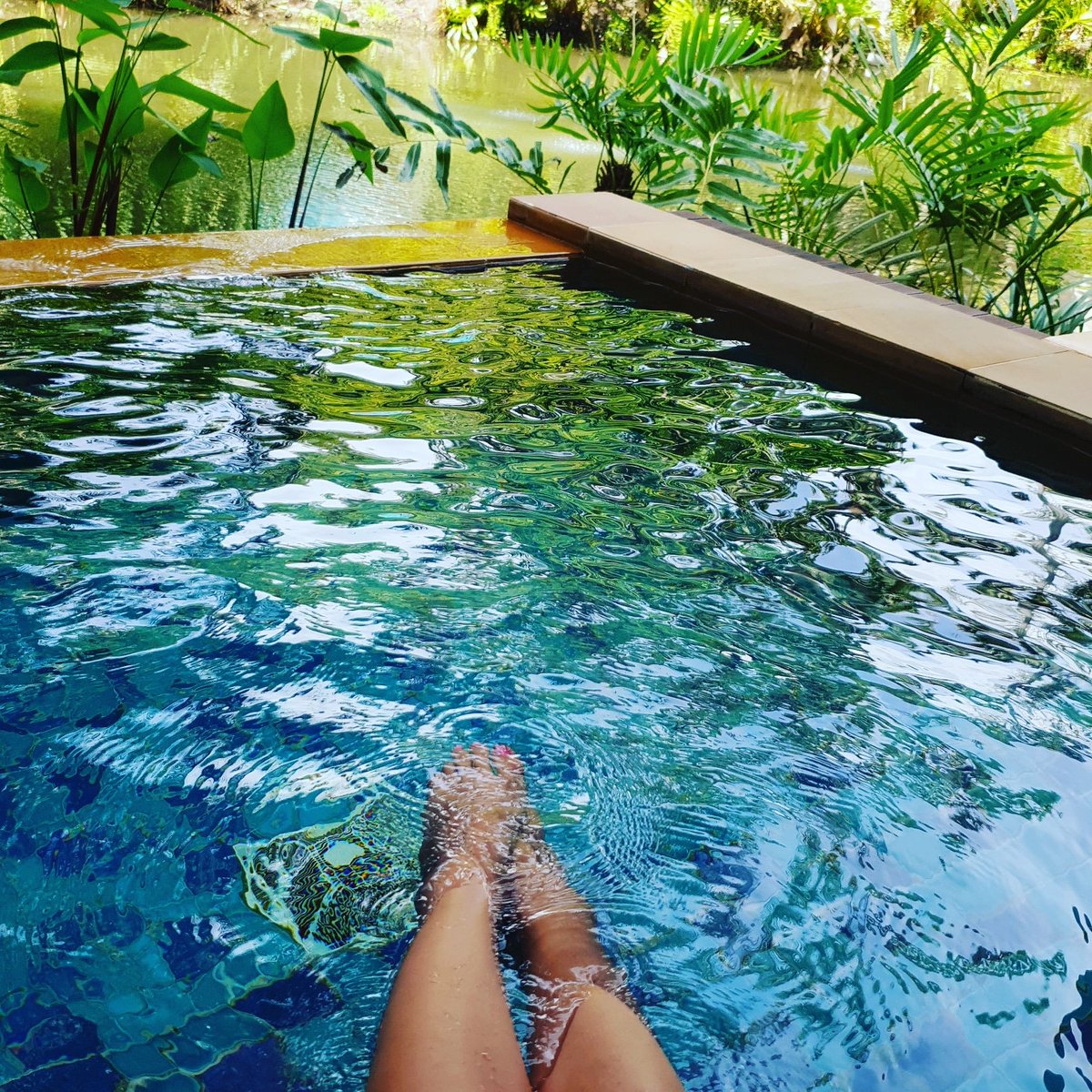 Mitrawicks1's tweet photo. Private infinity plunge pools @movenpickphuket 💙 #luxurytravel #travel #thailand https://t.co/yzzjjGm9hq