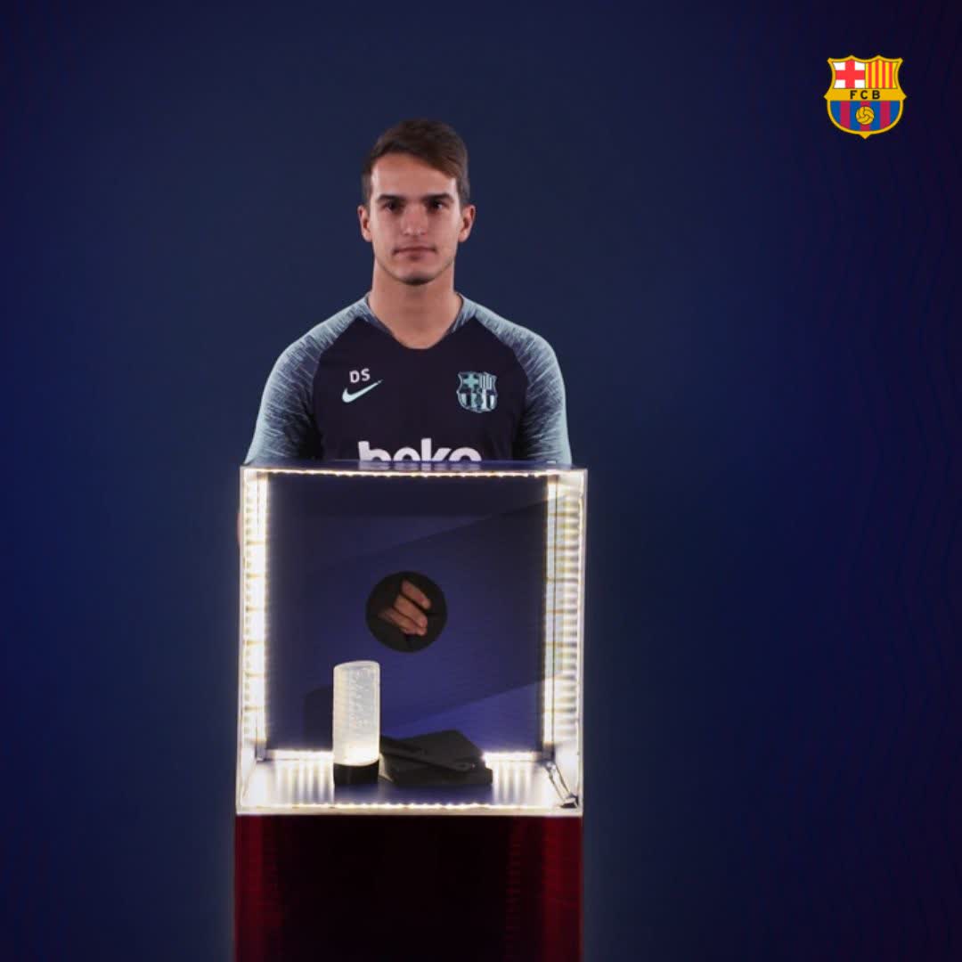 🎁 @DenisSuarez6 faces his Mystery Box 🎉
@mterstegen1 , do you need to borrow some? 😂
🎥 Full video: http://ow.ly/d0hP50jVOtq