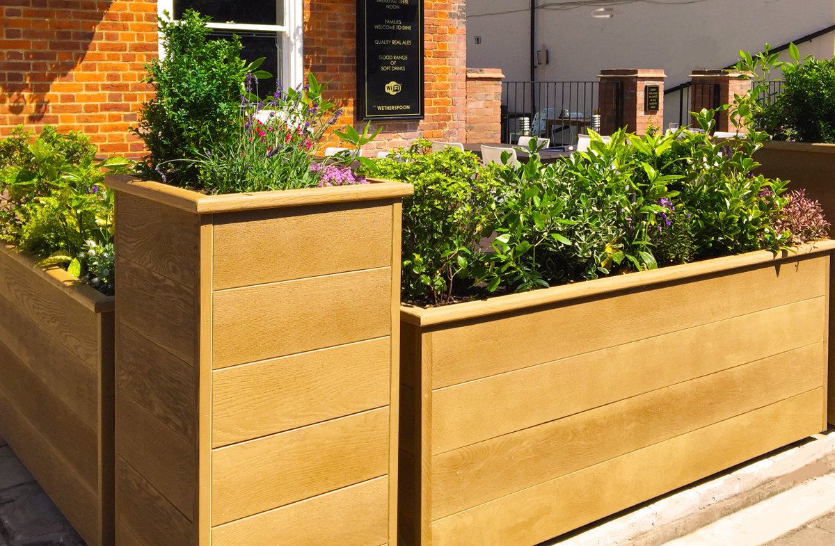 AELsolutions's tweet photo. TBT to SUMMER 🌞. Our bespoke planters and our selection of artificial plants withstand all weather conditions and are very low maintenance! Enjoy the privacy and area management they provide in a modern fashion. 🤩 🌞🌧☃️💥
#AELSolutions #TBT #Plantboxes #Alfresco https://t.co/Lrm5pUFHwQ