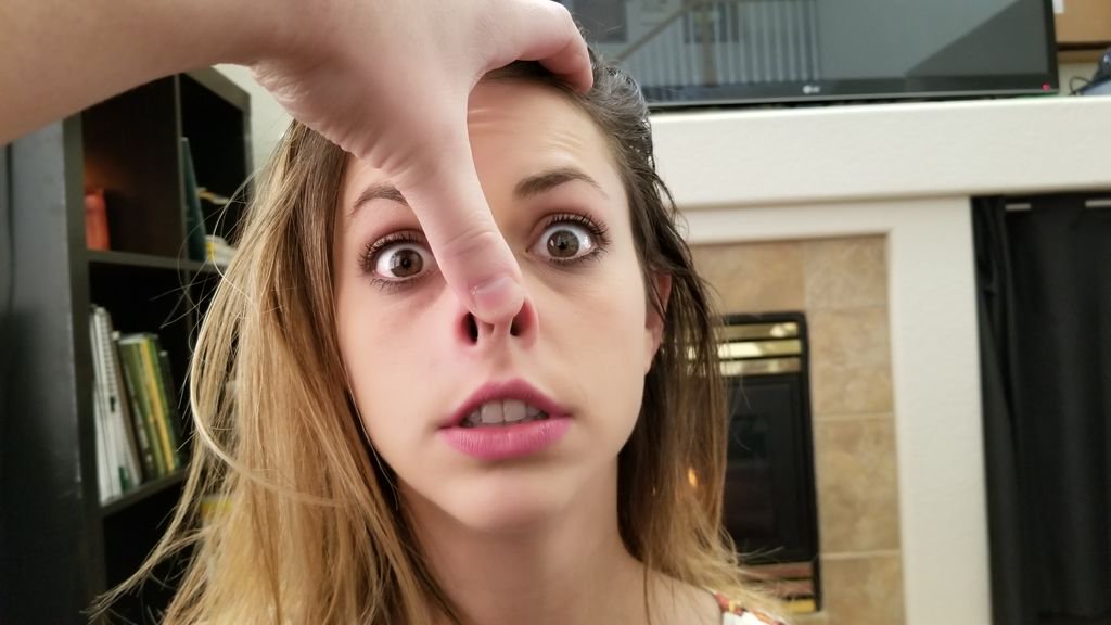 Indicafetish's tweet photo. NEW RELEASE
Booger Boy ๐
@Indicafetish catches her boyfriend getting hard while playing with her nose.
Watch Indica #tease with her #oinking and #nose #flaring this Friday (12/14) at 5am on my #clips4sale store https://t.co/MonGqUfsWh https://t.co/L1VcJnwUY8