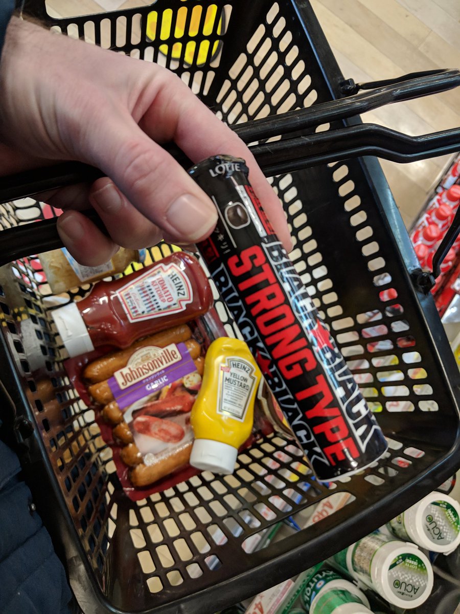 agkdesign's tweet image. Alright, time to stop playin'. #blackblack #strongtype  #immakinghotdogsfordinner