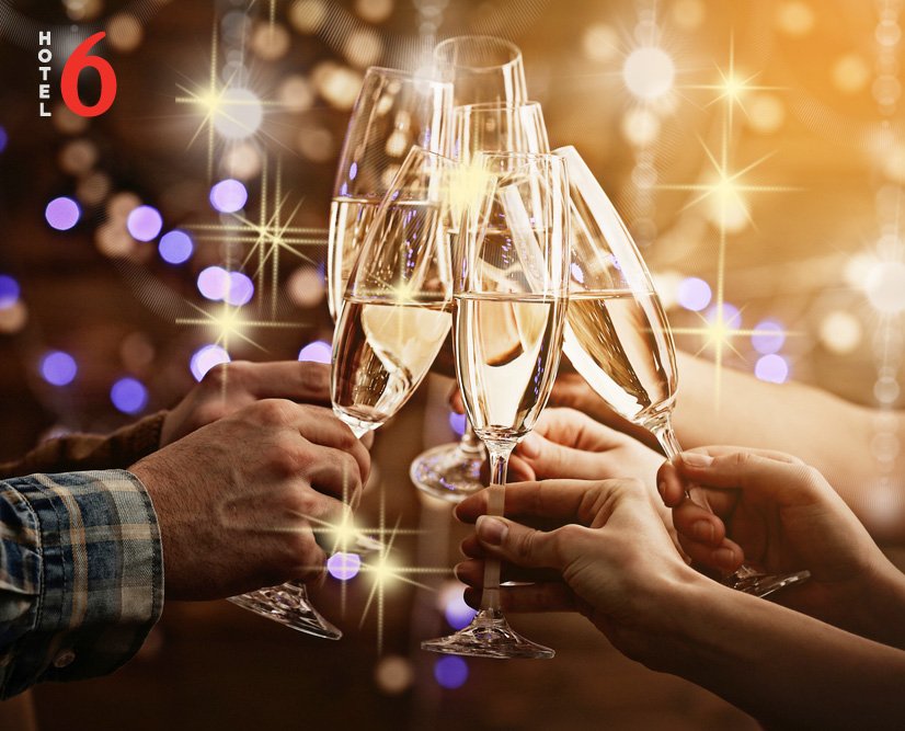 Dedicated event and culinary teams of Hotel 6 Chandigarh Zirakpur enhance your celebratory evenings with personalized service and a handcrafted menu! Make every occasion truly yours!
#wine #celebration #champagneglasses #food #meal #chandigarh #folowback #FOLOW #Likes #l4l #f4f