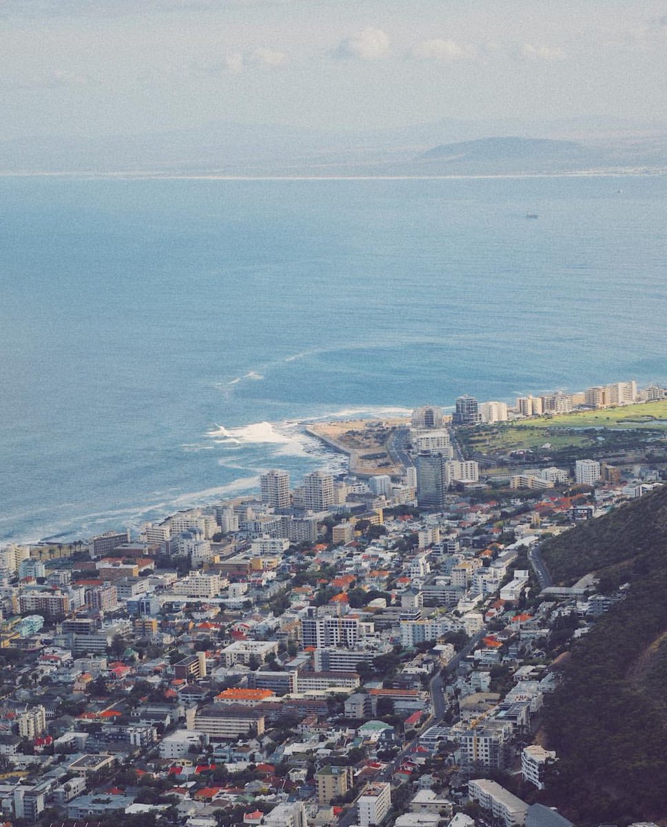 ihcapetown's tweet photo. How pretty are these pictures shot by @bernard_cloete ? 📷 Let's appreciate these beautifully captured views 🤗

#ihcapetown #ihstudents #ihstudent #capetown #views #appreciationpost https://t.co/q4eUtSO8mw
