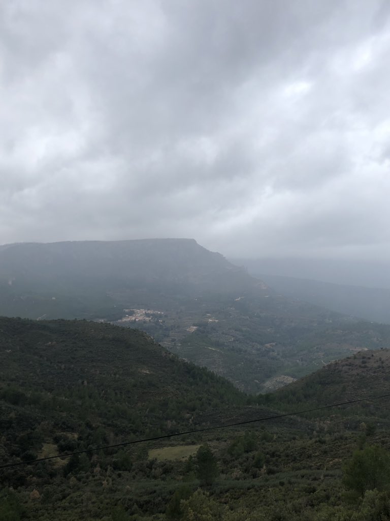 Mañana lluviosa por #Yeste <a href="/TurismoYeste/">Turismo Yeste</a> <a href="/MeteoHellin/">Meteo⚡Hellín</a> <a href="/MeteoAlbaceteDR/">Meteo Albacete</a> <a href="/MeteOrihuela/">MeteOrihuela</a> <a href="/MentirasVertcal/">MentirasVertical</a>