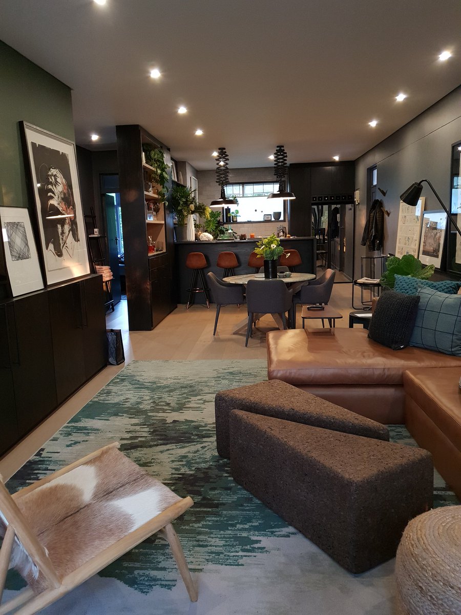 MapsMaponyane's tweet image. I&apos;ve wanted this so bad.

Home. Finally.🙏🏾

Before🏚➡️➡️➡️After🏠