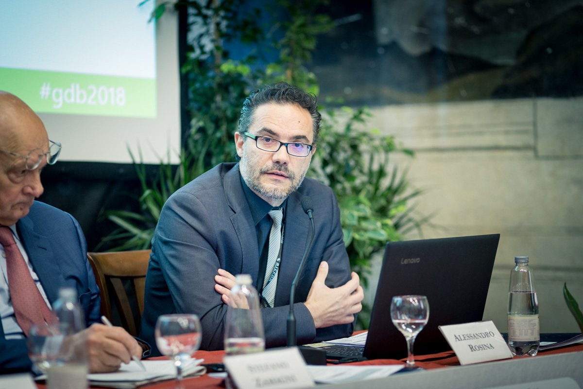AICCONnonprofit's tweet photo. Nuove generazioni: vittime o protagonisti della rivoluzione tecnologica?
Online il video della relazione del prof. @AleRosina68, Università Cattolica, alle Giornate di Bertinoro #gdb2018 #giovani https://t.co/xC7COQeRIR https://t.co/C1cUiTGanV