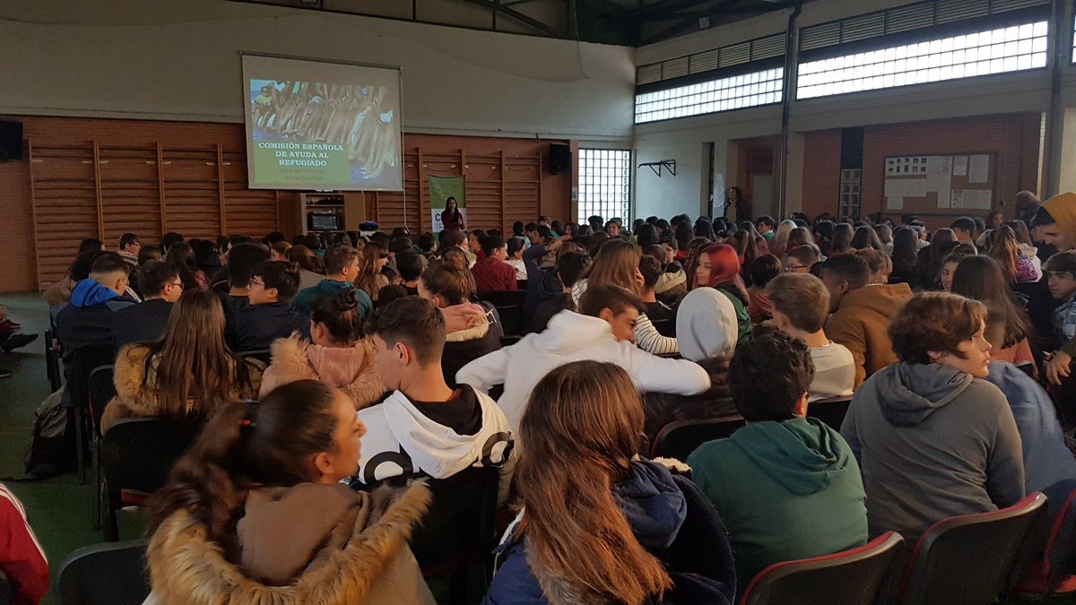 Hoy toca #Sensibilizacion sobre #Refugiados en el IES Pablo Neruda de #Castilleja de la Cuesta en #Sevilla #Sevillahoy explicando #Andalucine y <a href="/Pluralplus/">PLURAL+ Youth Video Festival</a> de <a href="/UNAOC/">UNAOC - United Nations Alliance of Civilizations</a>