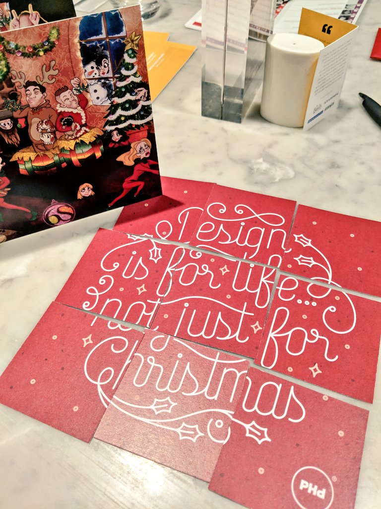 It's feeling all Christmas this morning at <a href="/BNISunrise/">BNI Sunrise</a> with cards from the lovely <a href="/sixthsensesalon/">Sixth Sense Salon</a> and <a href="/PHd_designUK/">PHd design</a>