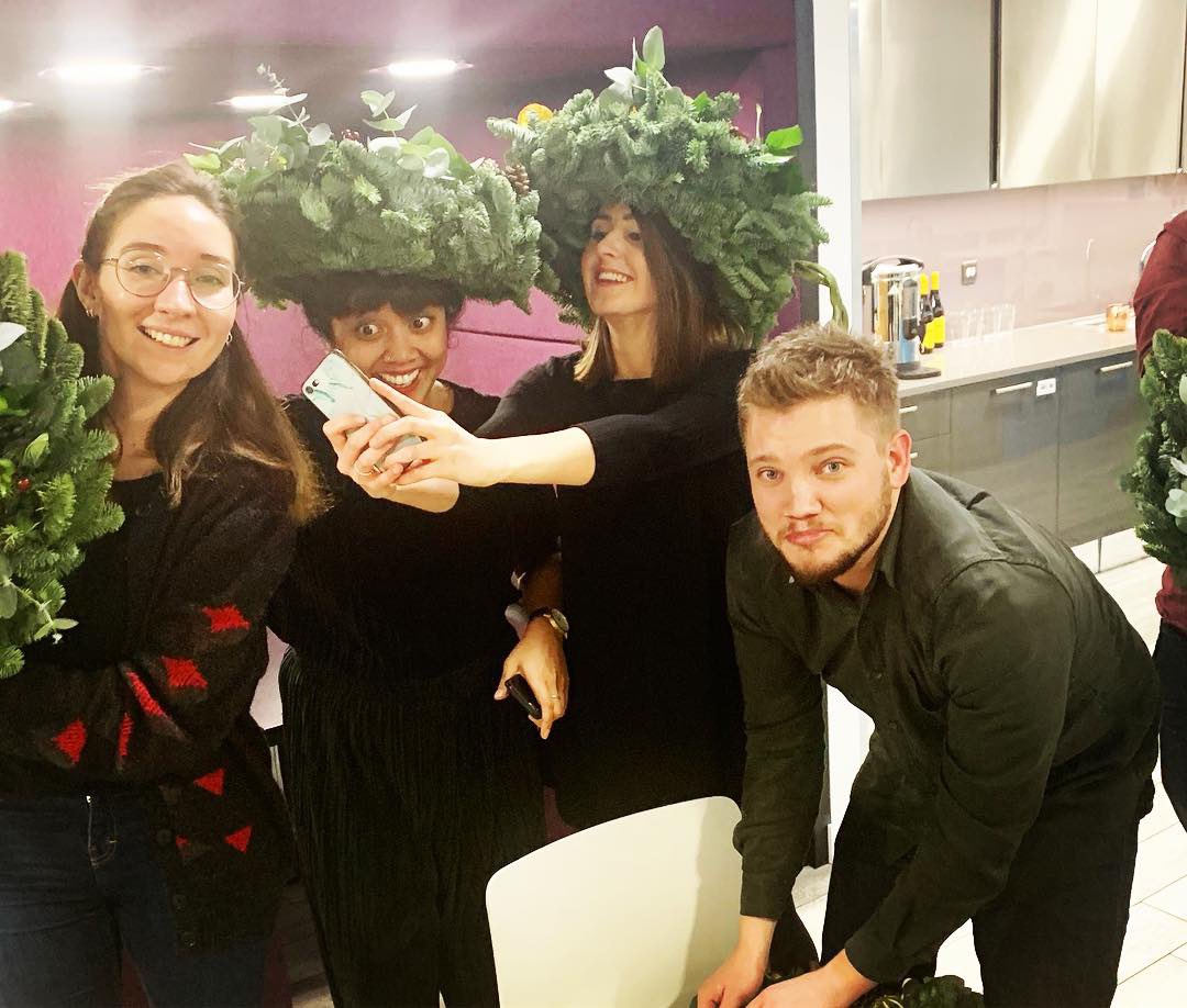 The first wreath I made! 😀 with <a href="/Imadeit_myself/">I Made It Myself</a> <a href="/tpbennettllp/">tp bennett</a> @Sketchfurniture <a href="/FourfrontGroup/">Fourfront Group</a> <a href="/VikaDidvaliene/">Vika Didvaliene</a> <a href="/DavidChiverton/">David Chiverton</a> Thank you! Had great time🌲🌾🍃👌🏻