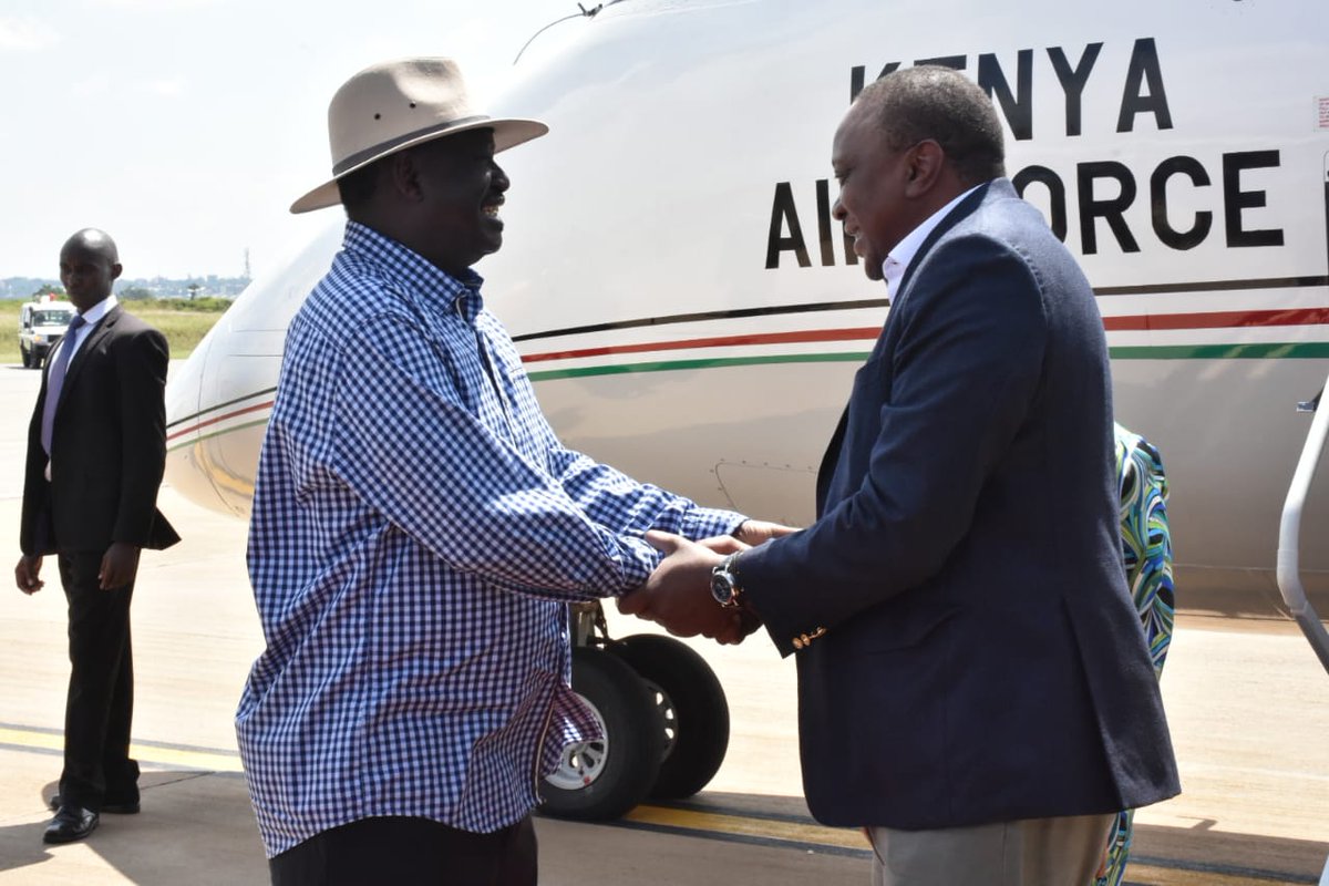 RailaOdinga's tweet image. Honoured to receive President @UKenyatta and First Lady Margaret Kenyatta at Kisumu International Airport ahead of a 2 day visit of the region.