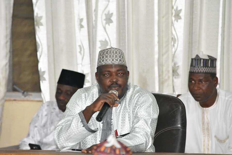 Code of Conduct |Gov Masari’s ADC Ahamdu breaks police rule,organises &amp; chair political gathering katsinareporters.wordpress.com/2018/12/13/cod…