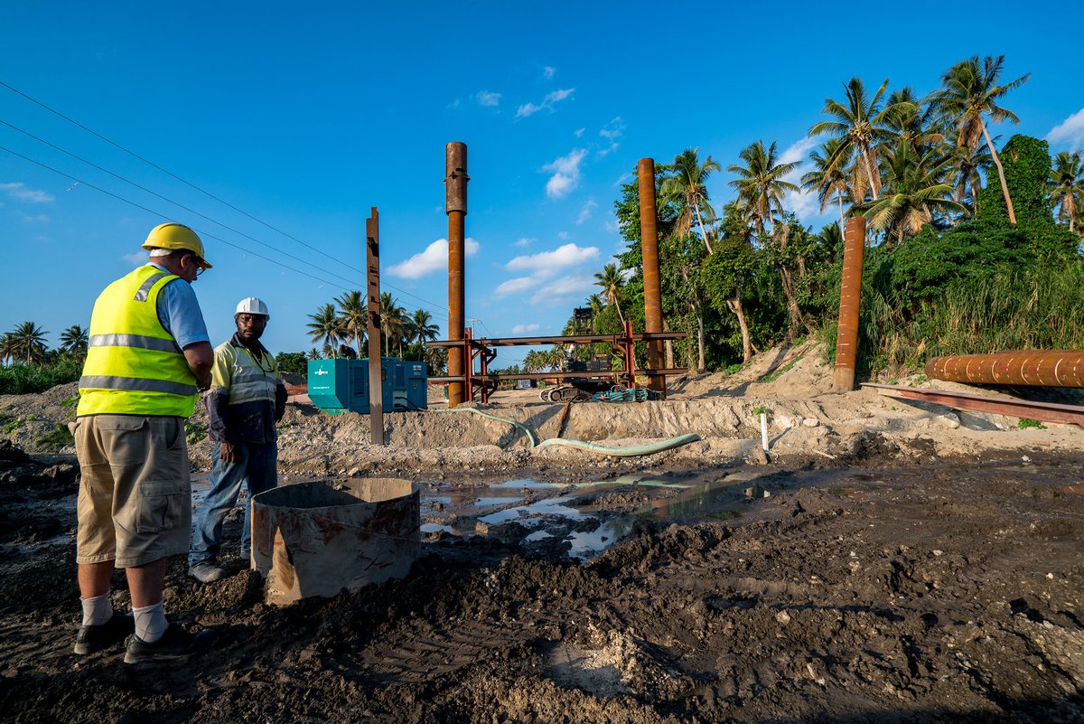 ADB_HQ's tweet photo. Countries in the Pacific should improve their debt monitoring systems and strengthen investment prioritization to better manage the risk of debt distress — ADB https://t.co/gEuiyOnWlB #ADO2018 https://t.co/47j4VCkakS