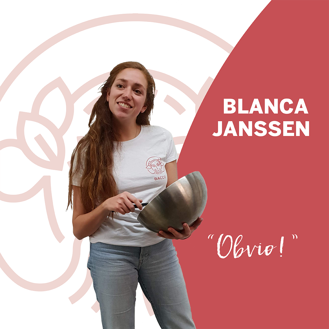 Bacco_app's tweet photo. Hoy os presentamos a Blanca!
Podría ser la hermana secreta de Ron Weasley 👩 solo que de su varita aparecen #Muffins de colores! 👩‍🍳
Tons of #Love ❤ for our #Ginger! https://t.co/7g3zk2O5q1