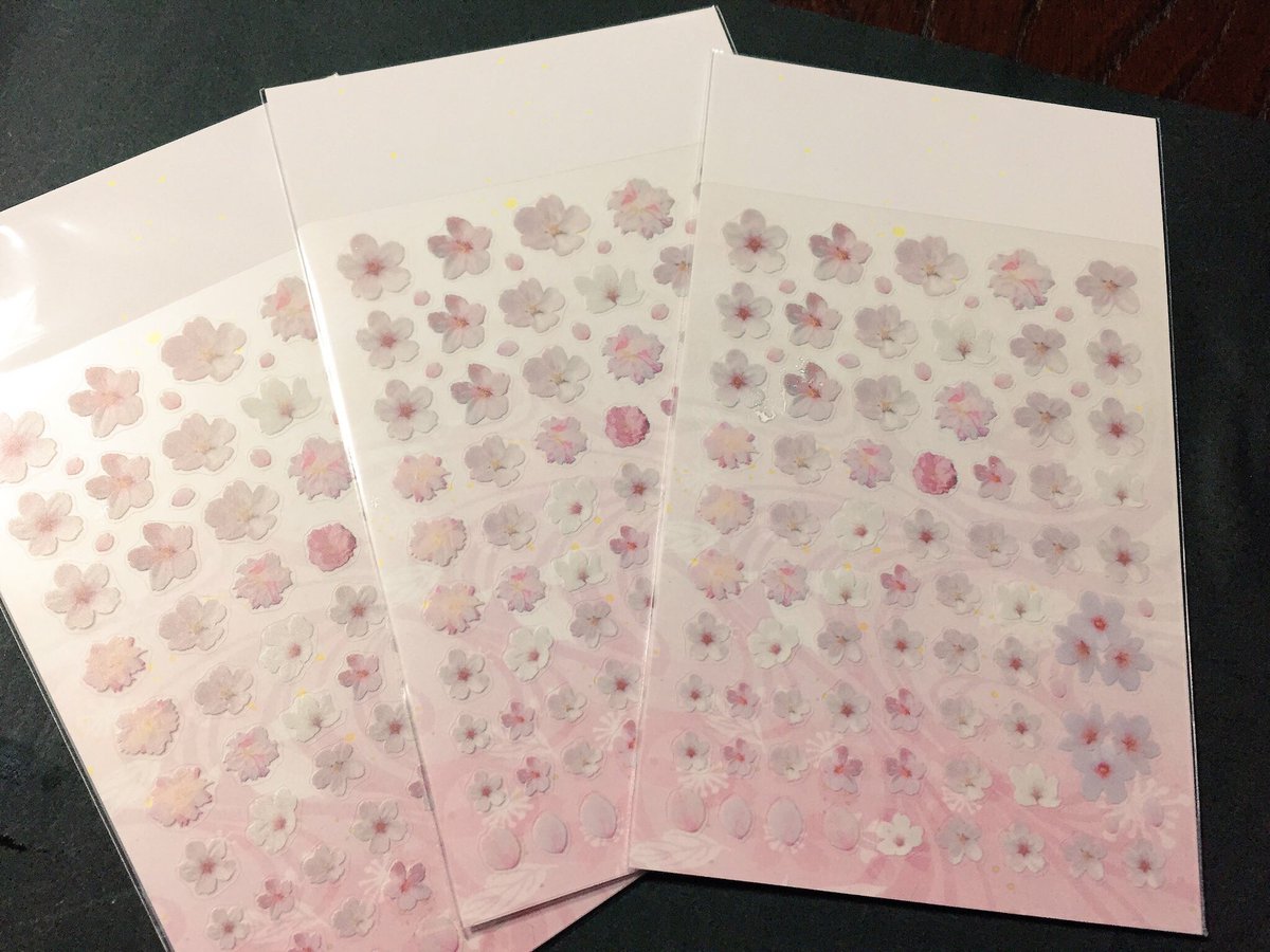 mukimeihakusi's tweet photo. 突発プレゼント！
こちらのツイートをRT＆アカウントフォローで画像のレジンに使える桜シール1枚を抽選で1名様にプレゼント！

期間12/20 24:00まで https://t.co/8kPIYhv5UC