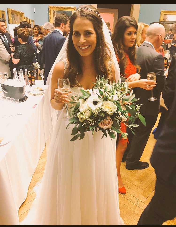 Afsaneh Farzaneh tweet media