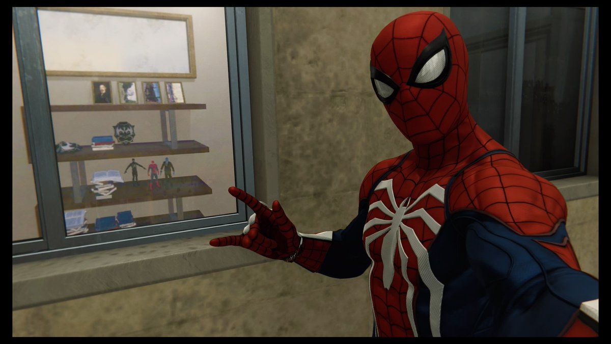 TempoMental on Twitter: "Did else find easter Spiderman figurine in the black symbiote suit in the background. What a tease. Lol # #SpiderMan #symbiote #symbiotesuite #PlayStation #insomniacgames #marvel #EasterEgg #