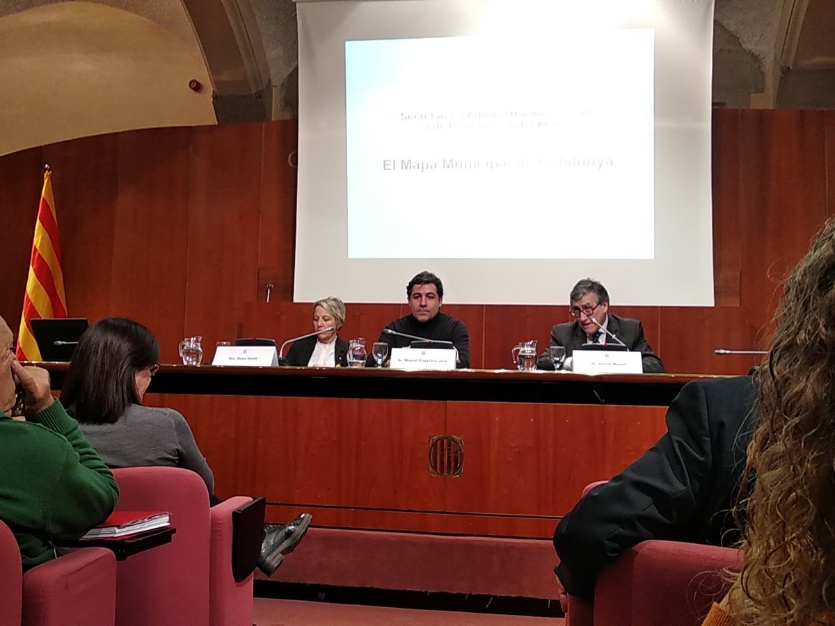 Avui a la jornada referent al Mapa Municipal de Catalunya: una eina imprescindible pel funcionament dels nostres municipis. Uns límits precisos i indubitats possibiliten la gestió eficient del territori.
<a href="/muni_cat/">Municat</a> <a href="/ICGCat/">ICGC. Generalitat</a> <a href="/govern/">Govern de Catalunya</a> <a href="/territoricat/">Territori</a>