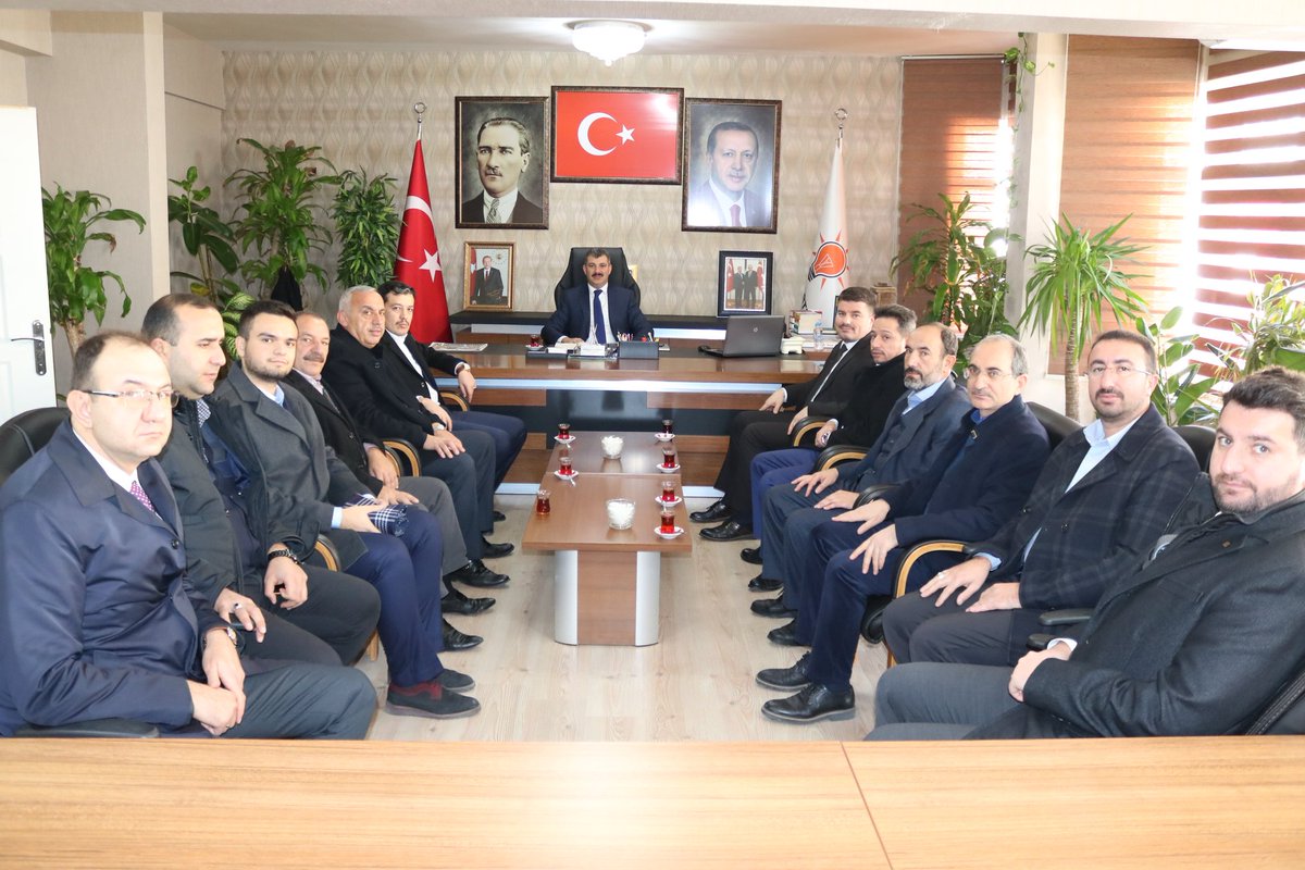 il başkanımız <a href="/haltinsoy68/">Hüseyin ALTINSOY🇹🇷</a> ile AK Parti Belediye Başkan Adayımız <a href="/EvrenDincer68/">Evren Dinçer</a> ve yönetim kurulu üyelerimizle bir araya gelerek seçim süreci ile ilgili istişarelerde bulundu...