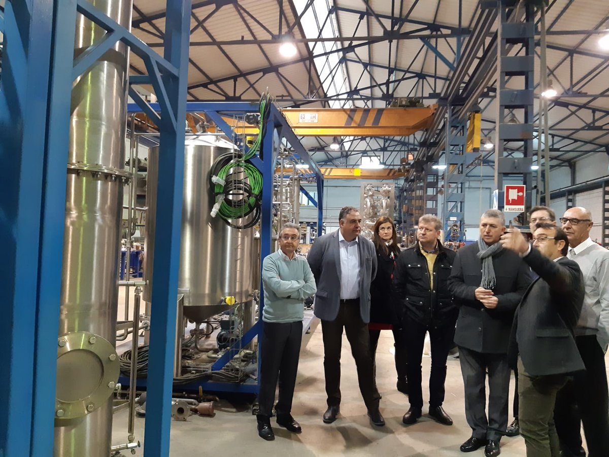 concoval's tweet photo. Acompañamos al conseller de Economía, @Rafa_Climentg en su visita a  @grupovento , una cooperativa que ha reforzado su apuesta por la internacionalización y la I+D+i @ejsambai @fevecta https://t.co/1kxcNSmthO