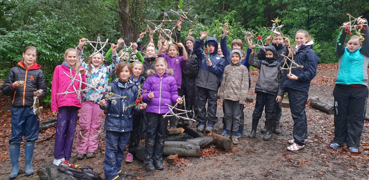 RydalPenrhos's tweet photo. Our fantastic Year 6 group got into the #Christmas spirit during a festive-themed Forest School session recently. Great work from all involved once again! #LearByDoing #OutdoorLearning #RPEffect

📝📷: https://t.co/zdpfJmVp5S https://t.co/Lzq2u4vuVU