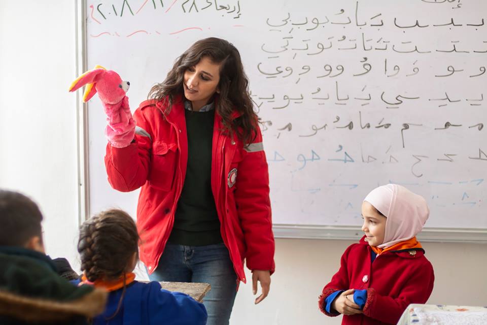 SARC_Aleppo's tweet photo. #handwashing can make a difference! This habit can protect #children against many #pathogens.
This message &amp; the right way to handwash were what our health awareness volunteers taught nearly 35k kids at schools of #Aleppo. https://t.co/75fTFoqOfM