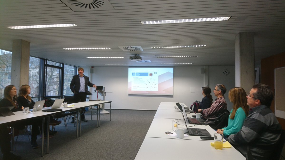 #WDAqua closing event at <a href="/UniHannover/">Leibniz Uni Hannover</a>. <a href="/SoerenAuer/">@soeren_auer@mstdn.social</a> presenting his #ScienceGRAPH vision: cognitive knowledge graphs with loads of science data to answer questions about.