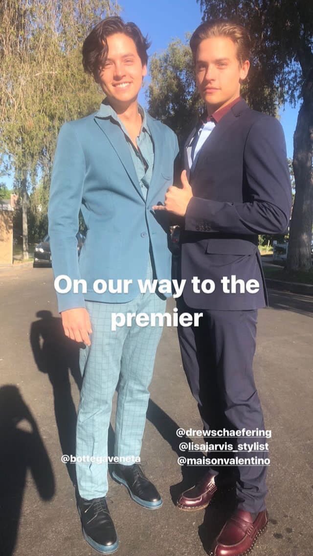 Roi Com Sprouse Twins が大好き ディランの方がコールより15分早く生まれたからディランがお兄ちゃん コールが弟 未だに2人ともガキンチョみたいなことしててマジで可愛い 最強の双子達 双子の日 スイート ライフ ディズニーチャンネル Roi Com Sprouse Twins が大好き ディランの方がコールより15分早く生まれたからディランがお兄ちゃん コールが弟 未だに2人ともガキンチョみたいなことしててマジで可愛い 最強の双子達 双子の日 スイート ライフ ディズニーチャンネル