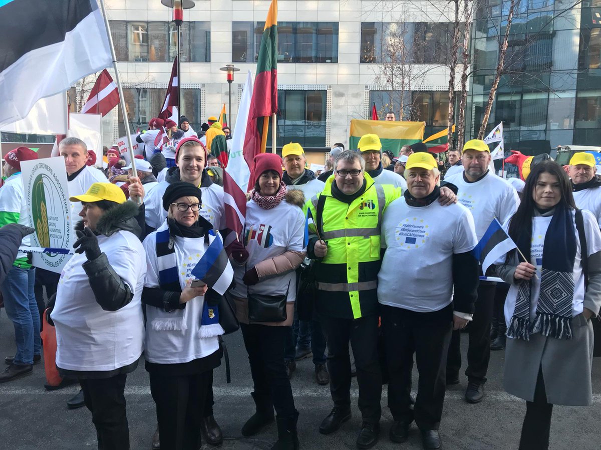 ZemniekuSaeima's tweet photo. #FairCAP #BalticFarmers #NotSecondClass #DontCAPfairness
@PhilHoganEU @VDombrovskis @donaldtusk @Europarl_LV @EU_Commission @Europarl_EN @Zemkopibas_min @MarisKucinskis https://t.co/vvbUW1IwF3