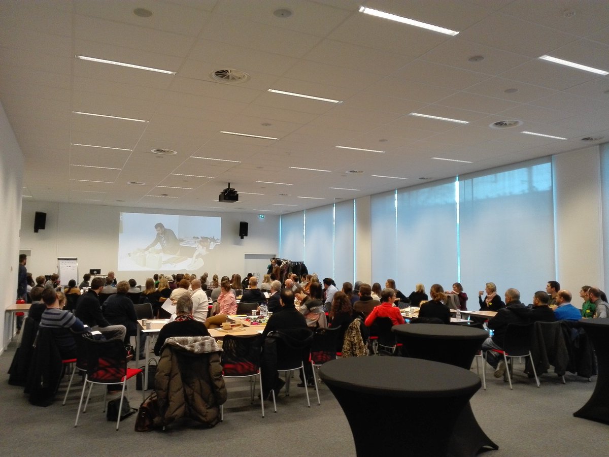 VerstegenMieke's tweet photo. #FullHouse bij #Intercompetent voorstelling #ACT ActieveCompetentiesToetsen >> Zoektool naar Talent #publiekaandeslag info bij @SamenLevOpbouw @Tempera #ASAP #AGOJOBSHR @VFUFFI https://t.co/TNWVs3LGHT