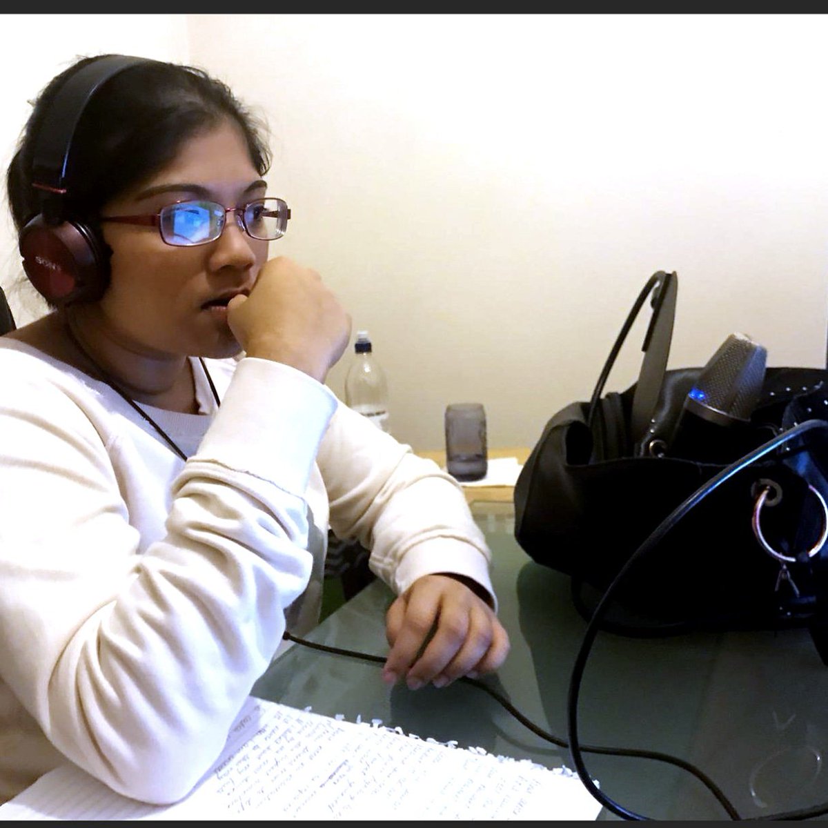 ManishaMusicInc's tweet photo. In my zone... #CatchYourself #CY  #Songwriting #Manisha @natashatlnorman https://t.co/8mFLDt883Z