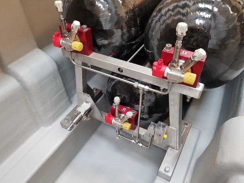 CMB_TECH's tweet photo. Fantastic news as Revolve customer, CMB wins the Port of Antwerp sustainability award for the Hydroville #hydrogen vessel which we engineered and installed! Full CMB story here https://t.co/Yx5NGbrl5N and ours here https://t.co/h7iZC67GCE #revolvetech #hydroville #hydrogenpowered https://t.co/pGFGIMvqha