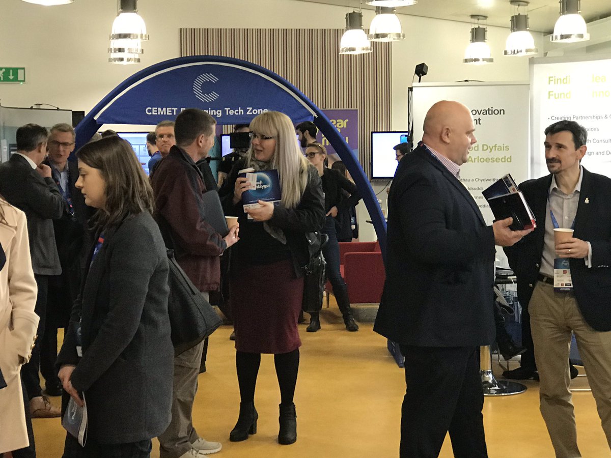 InnoPointCym's tweet photo. Neis gweld cymaint o fobol yn rhwydweitho bore ma #EmergingTechFest https://t.co/KyHSiYFuH1