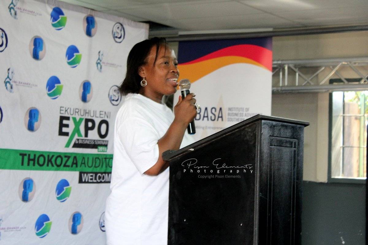 BizKasiApp's tweet photo. Ms. Maureen from @Gau_Ent_Pro in the #ecogrowthaccelerator.

#systematicaccesstofunding
#ibasa
#kasilifestyle
#servicesseta
#sharemag
#silomotion
#bizkasiapp https://t.co/ryL7sEQwSd https://t.co/fP0UVoQ8Mv