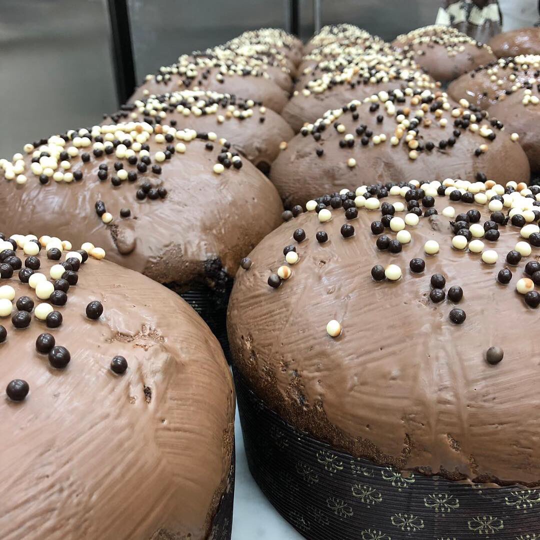 PastNapoletana's tweet photo. Il Natale è alle porte... 🎄Noi ci stiamo preparando 🥳 #christmas #dolci #pasticcerianapoletana #francavillaalmare https://t.co/VCoGoghMO0