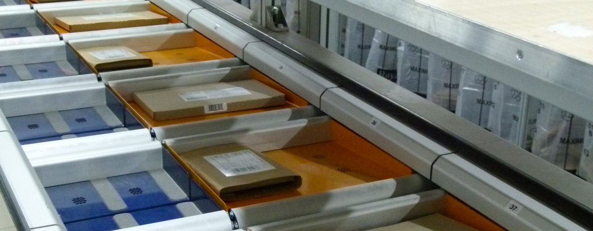 breathetech1's tweet image. #Automatedsorting is an integral part of improving speed and efficiency within a #warehouse. Depending on the range and size of product in your distribution centre we can help with a host of smart #sortation solutions, take a look here: conveyornetworks.co.uk/sorting/ #logistics