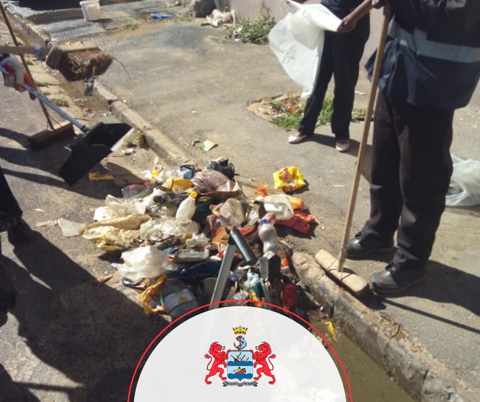 There year may be winding down but our #cleaning #team is in full swing! Contact us on our emergency number to report any #rubbish. Tel: 021 462 1205