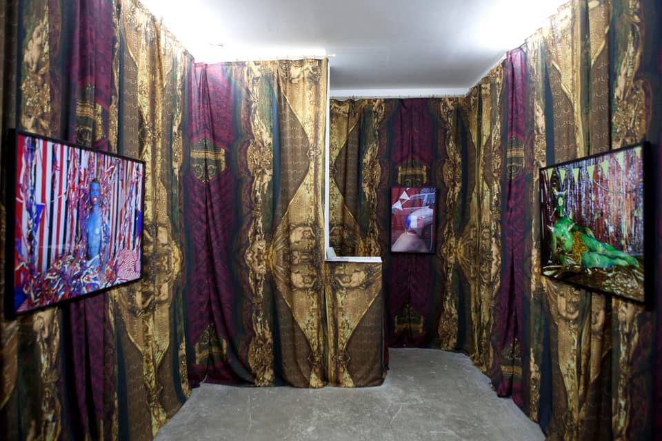 Bit20Paris's tweet image. °TOUJOURS #ENCOURS° Les 3 dernières expositions satellites de la Biennale à Confort Mental / @SmartFoodParis / @MaelleGalerie #bit20paris #paris20 #photography #artcontemporain bit20.paris/la_biennale/ex…