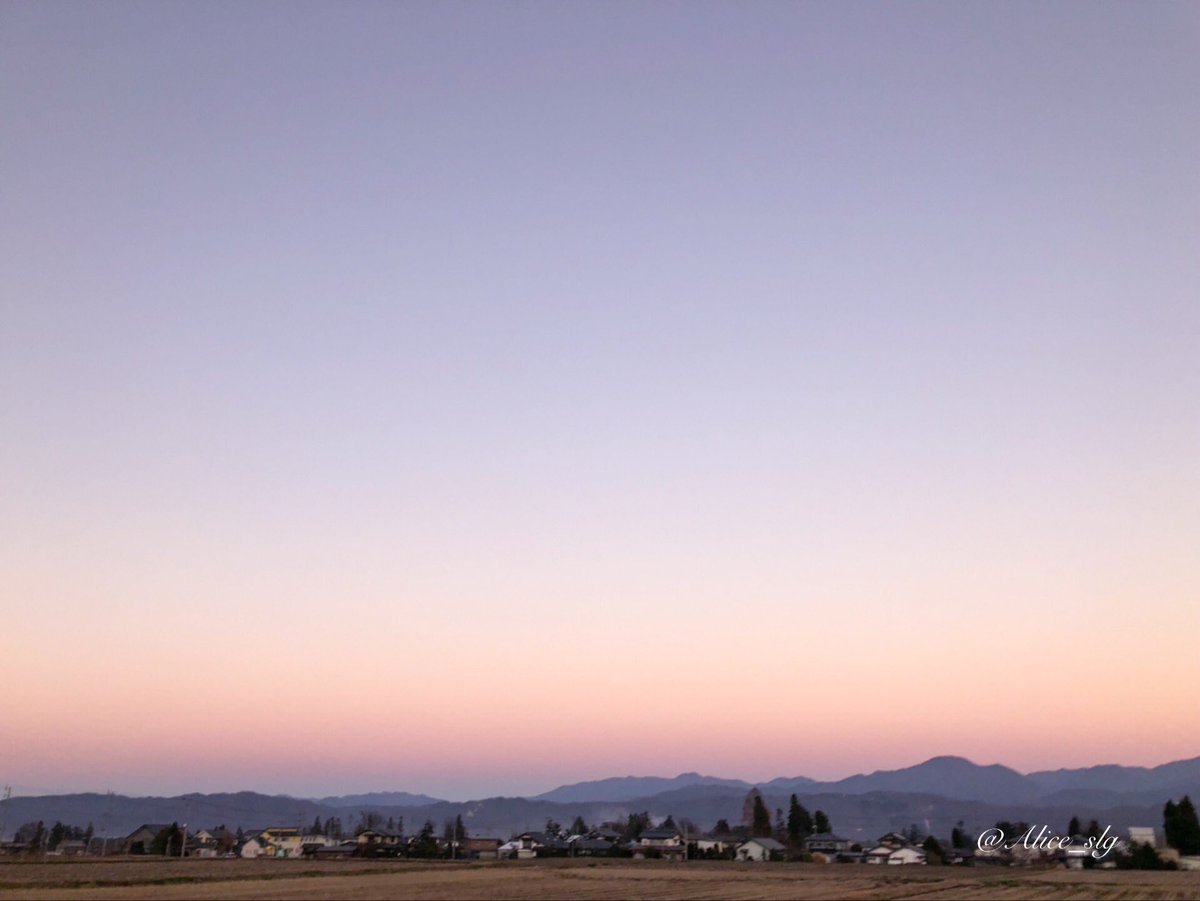 Alice Sur Twitter ピンク オレンジ 水色 ブルーの綺麗なグラデーション イマソラ 空が好き 東の夕景 レインボー グラデーションの空