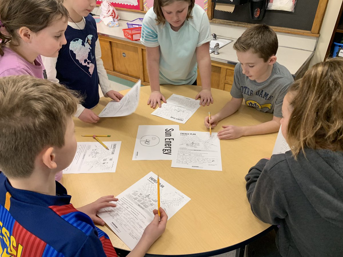 Winning4th's tweet image. Talking about our plans for how best to meet a town’s needs with renewable energy #futureengineers #mysteryscience