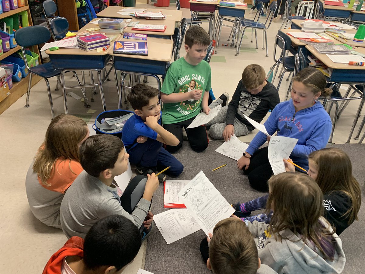 Winning4th's tweet image. Talking about our plans for how best to meet a town’s needs with renewable energy #futureengineers #mysteryscience