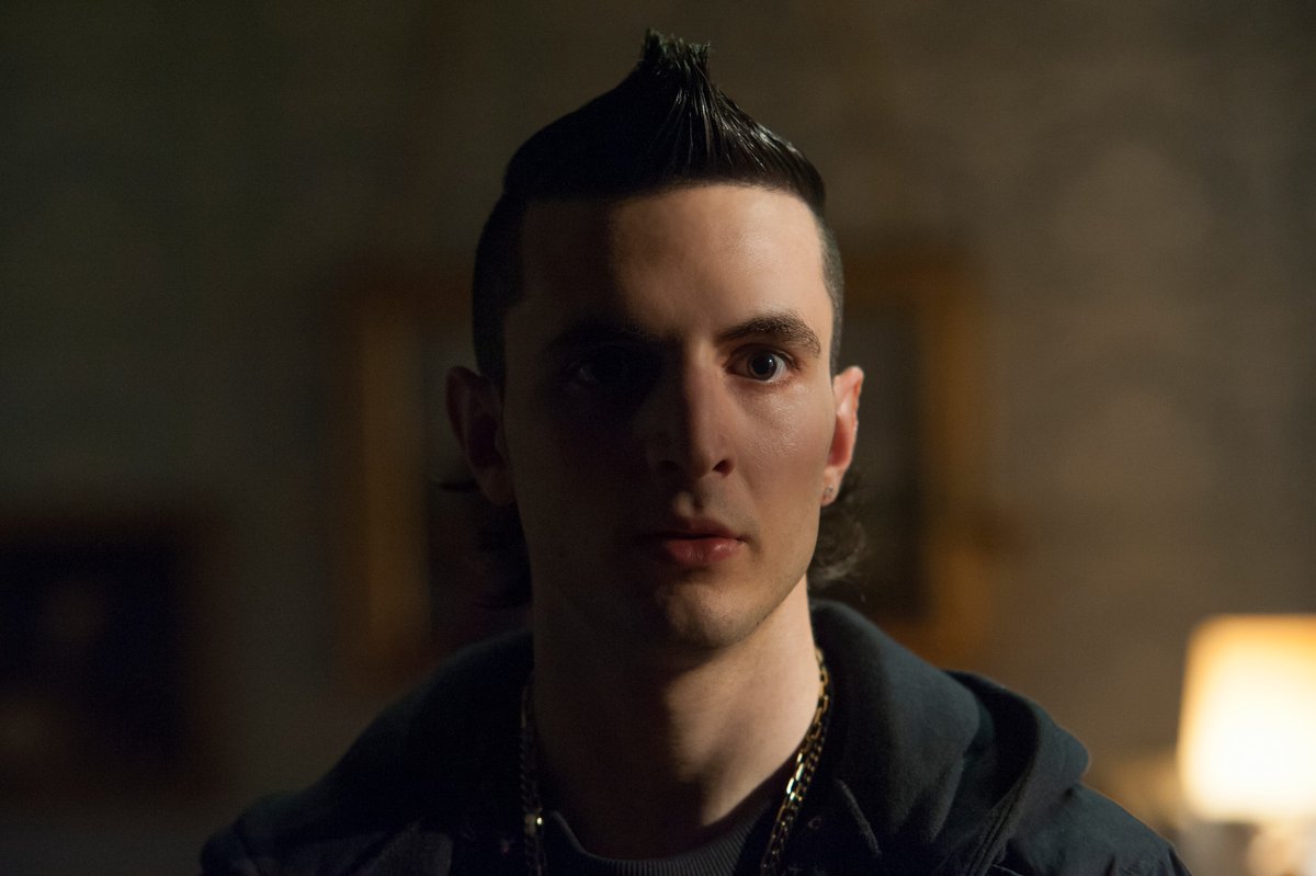 NetflixIT's tweet photo. La città eterna non splenderà per sempre. 
#SuburraNetflix, stagione 2, arriva il 22 febbraio. https://t.co/fqPSVP0xwc