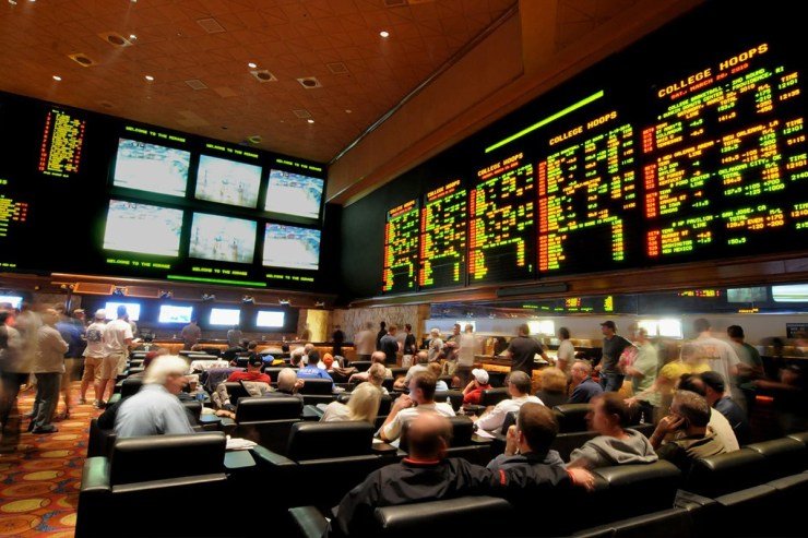 SpringBME's tweet photo. Clive Hawkswood, the chief executive of the #RemoteGamblingAssociation, has denied a report on the @BBCWorld that claimed that some of the largest #betting companies in the UK had agreed to an #advertising ban during live televised sport.
https://t.co/oMKj3k3Zrw https://t.co/GZ376BTSVa