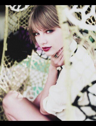 saaa_Louis's tweet photo. ❤❤❤         #HappyBdayTaylorFromJapan 
#Happy29thBirthdayTaylorSwift https://t.co/1O1E2bSLSi